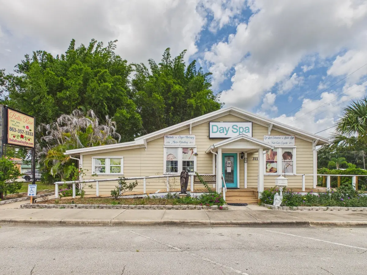 CAM03600G0-PR0101-STILL001 at 311 NE 2ND Street, Okeechobee