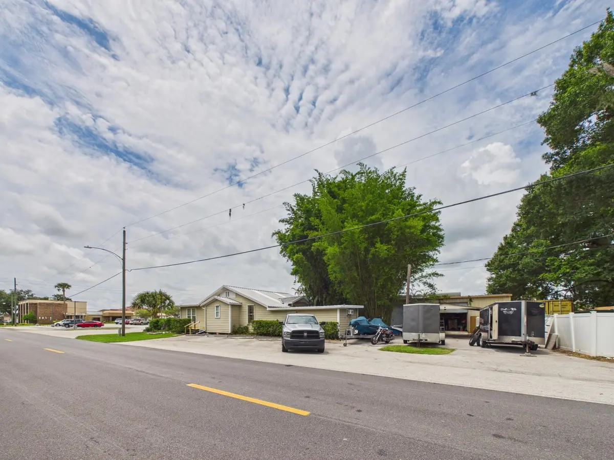 CAM03600G0-PR0101-STILL004 at 311 NE 2ND Street, Okeechobee
