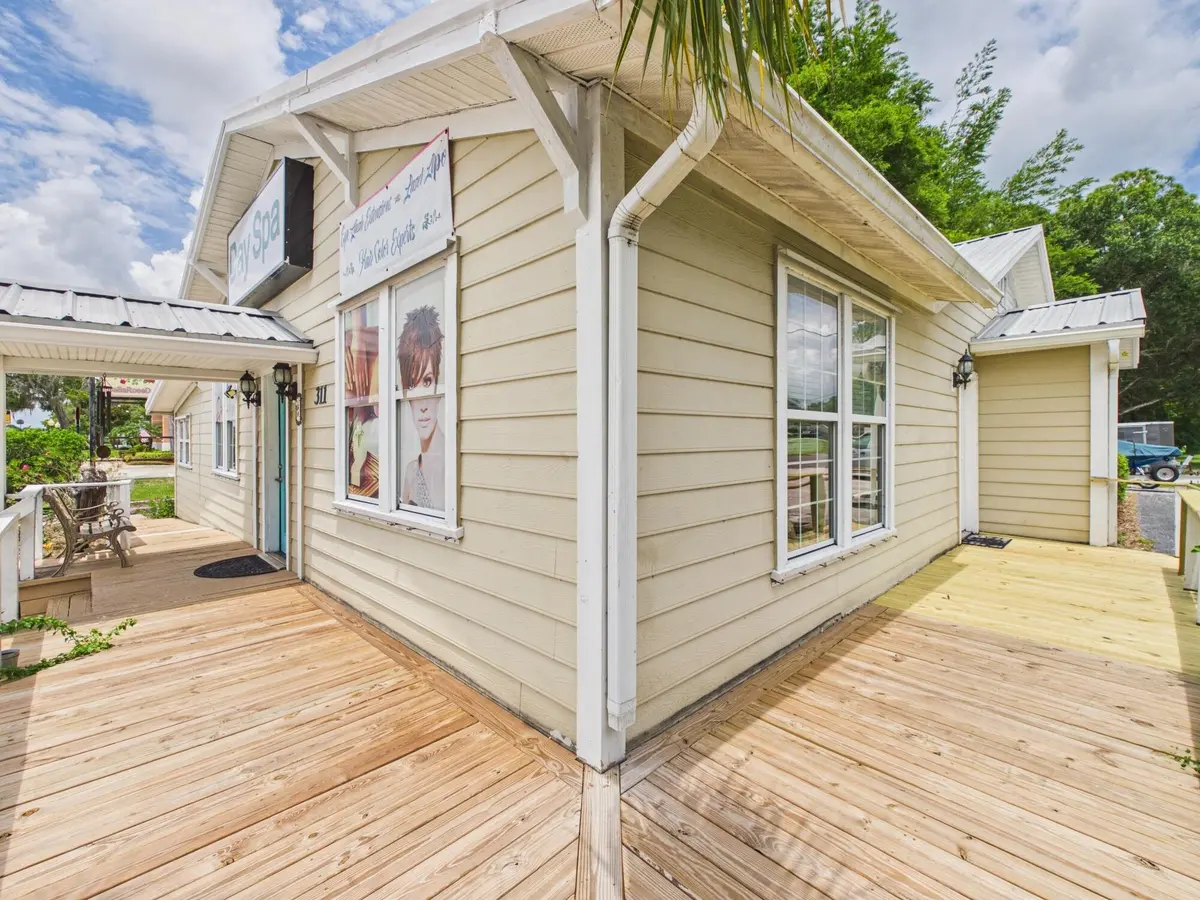 CAM03600G0-PR0101-STILL020 at 311 NE 2ND Street, Okeechobee