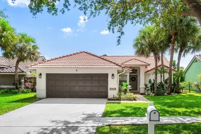 1215 E LANCEWOOD Place, Delray Beach – Single Family Residence for sale