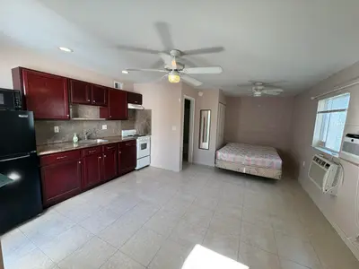141 Ipswich Street 3, Boca Raton – Efficiency for rent