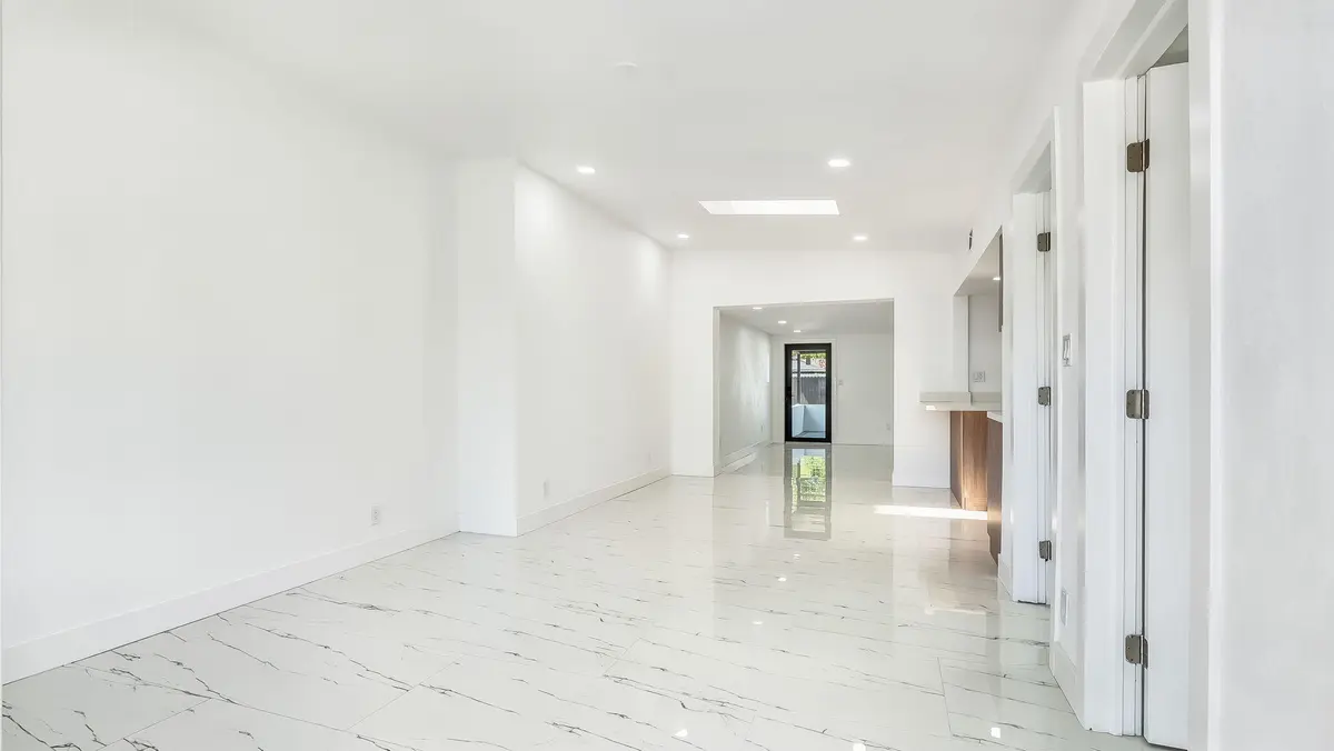 23-web-or-mls-DSC09885 at 118 NEWTON Road, West Park