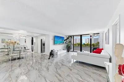 3589 S Ocean Boulevard 403, South Palm Beach – Condominium for rent
