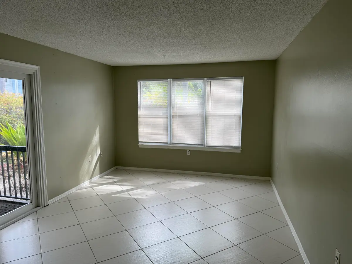 Living Room at 2307 N CONGRESS Avenue 17, Boynton Beach