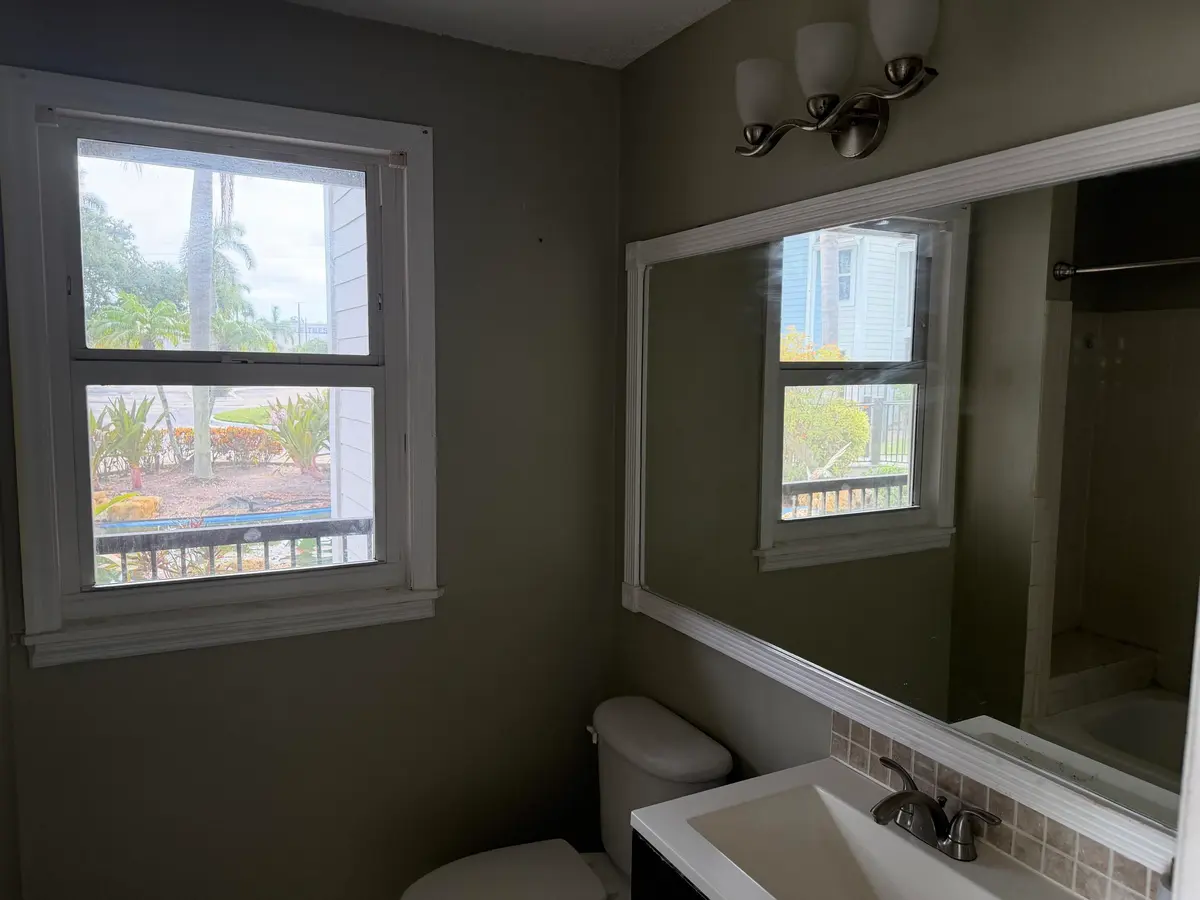 Master Bathroom at 2307 N CONGRESS Avenue 17, Boynton Beach