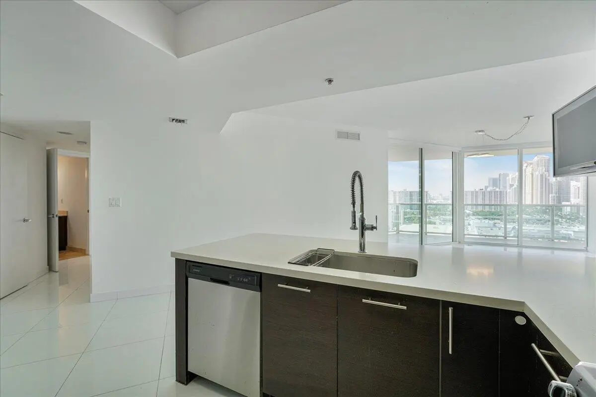 20250910154248071488000000-o at 200 SUNNY ISLES Boulevard 2-1701, Sunny Isles Beach