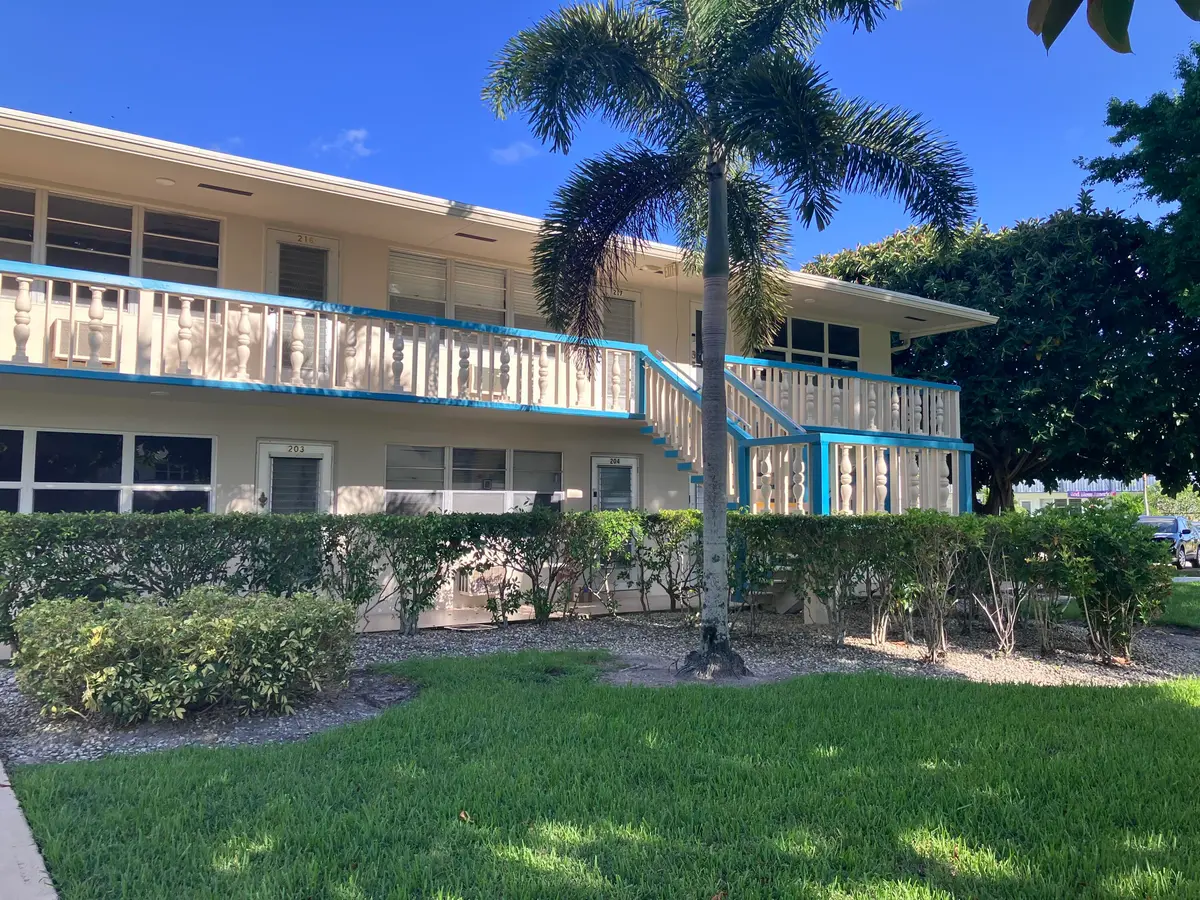 IMG_3394 at 202 Camden I, West Palm Beach