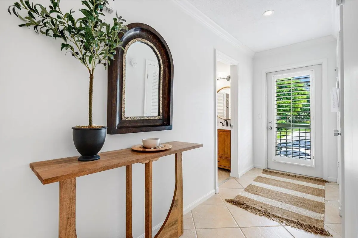Entry at 4367 B Quail Ridge Drive Sandpiper, Boynton Beach