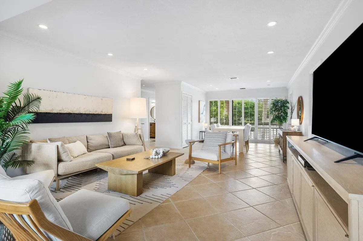 Interior living area at 4367 B Quail Ridge Drive Sandpiper, Boynton Beach