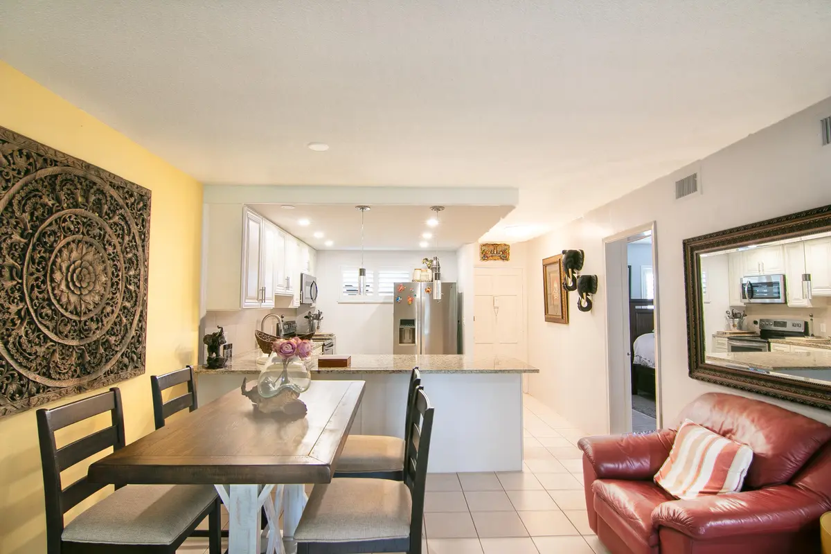 DINING AREA at 2812 Garden Drive 101, Lake Worth Beach