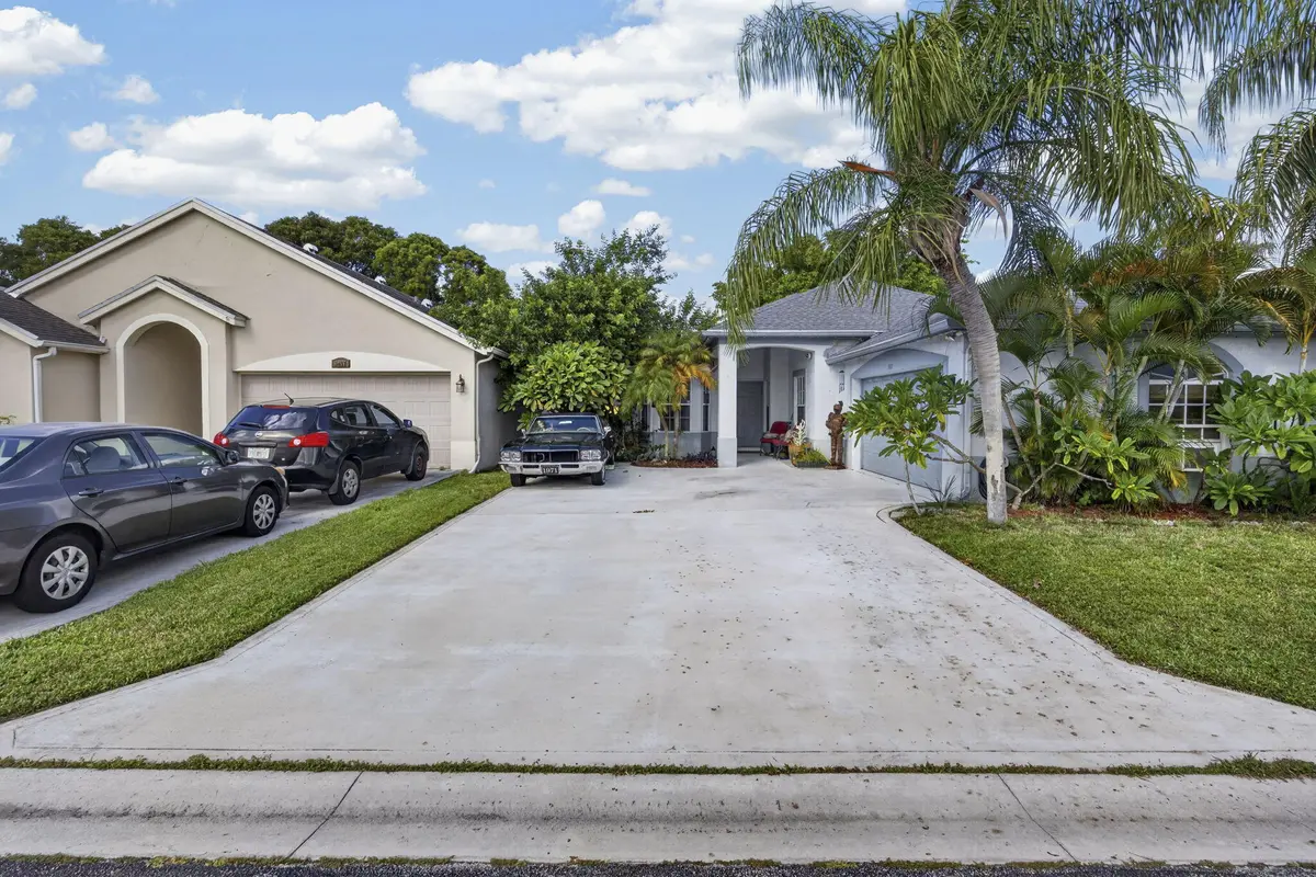 5-web-or-mls-BS1A7536 at 1480 Lake Breeze Drive, Wellington