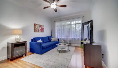 825 Jefferson Avenue 2, Miami Beach – Condominium for rent