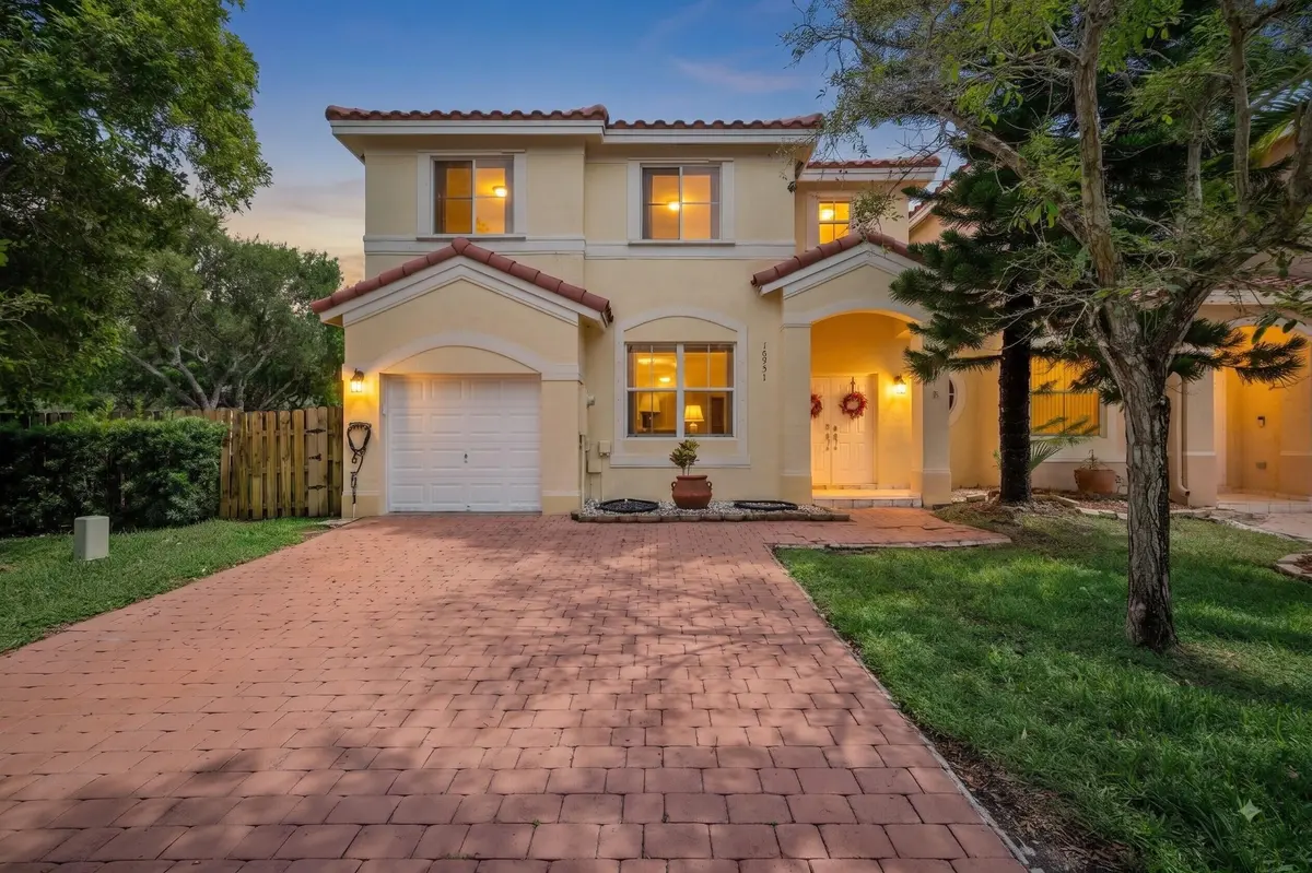 exterior twilight at 16951 SW 34th Street, Miramar