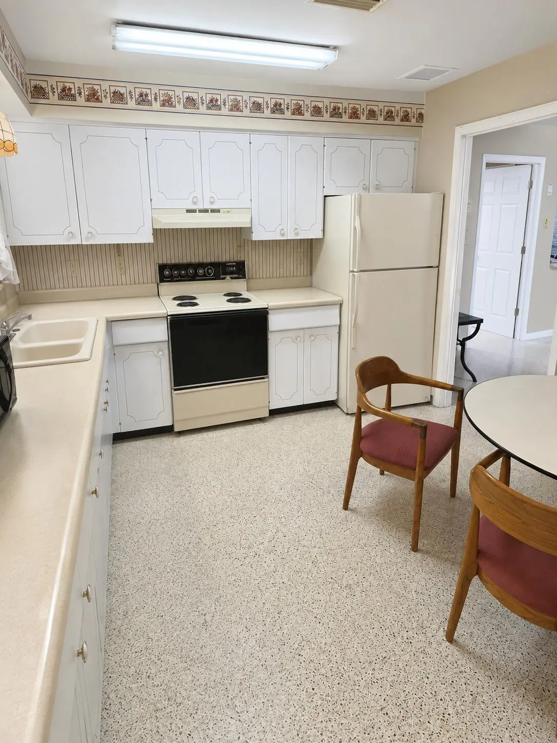 Kitchen at 761 E PRIMA VISTA Boulevard, Port St. Lucie