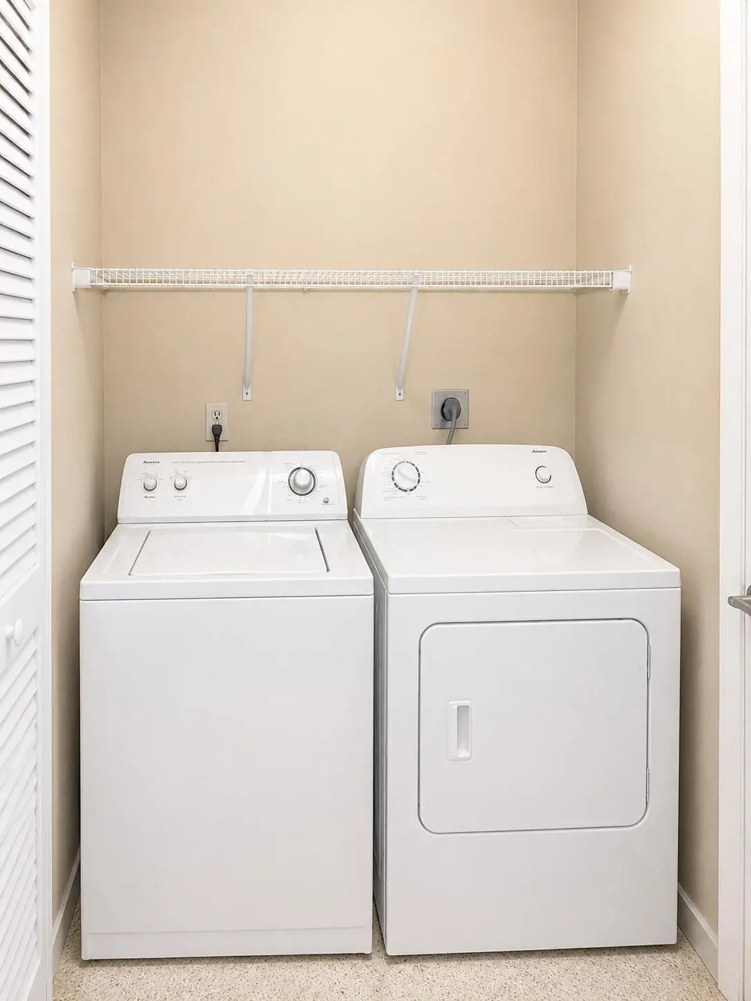 Washer and Dryer at 761 E PRIMA VISTA Boulevard, Port St. Lucie