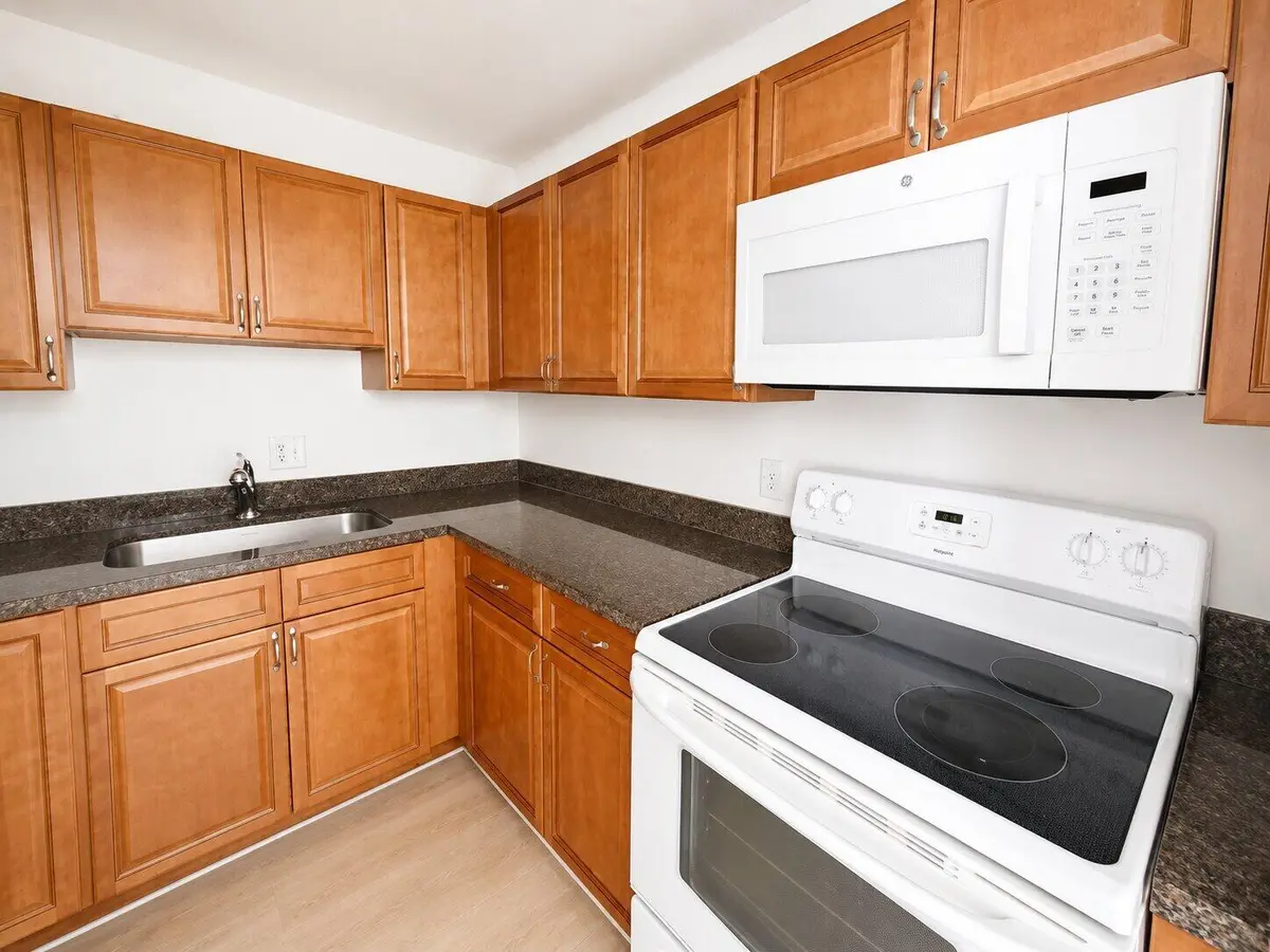 FI21CB~1 at 2201 NE 36TH Street 102, Lighthouse Point