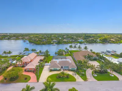 35 Saddleback Road, Jupiter – Single Family Residence for rent
