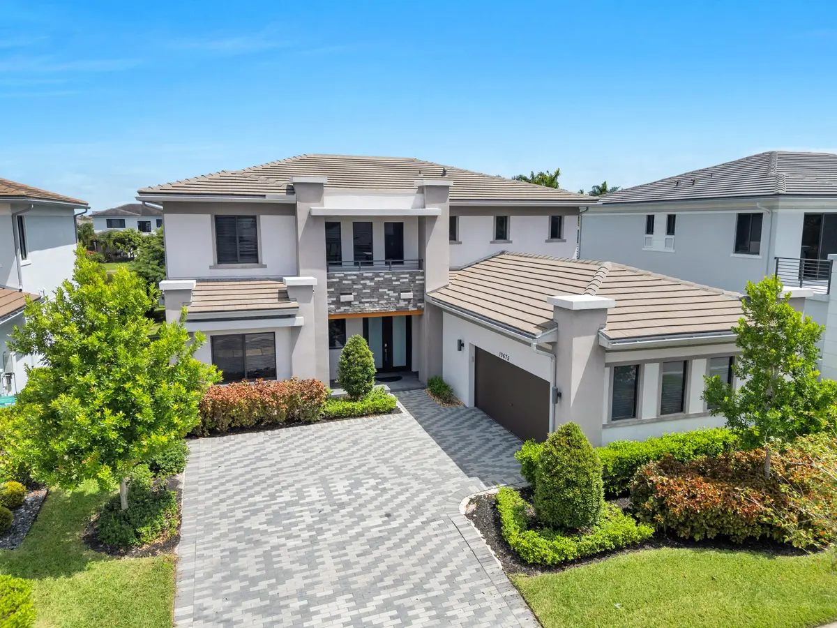 #2 Front at 10675 Coral Street, Parkland