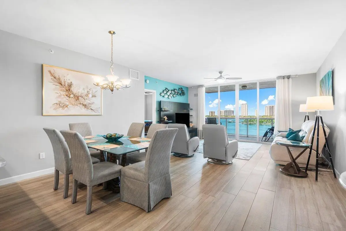 great open space at 2640 Lake Shore Drive 711, Riviera Beach
