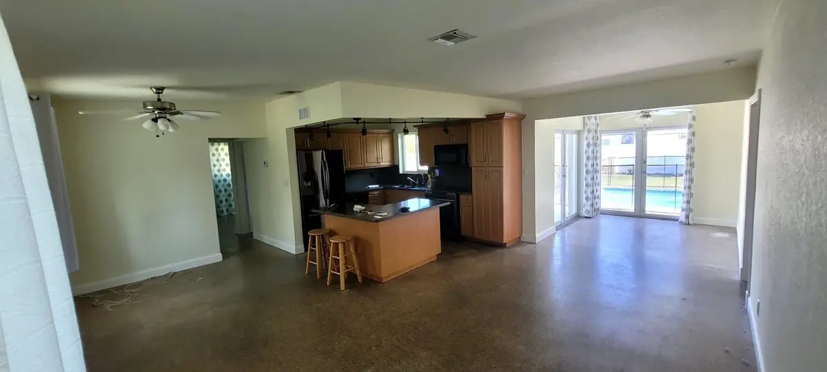 a4624711-a1c4-49c5-b3a1-3a98f7d2f339 at 4330 SW 10TH Street, Plantation