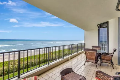 800 Ocean Drive 404, Juno Beach – Condominium for sale