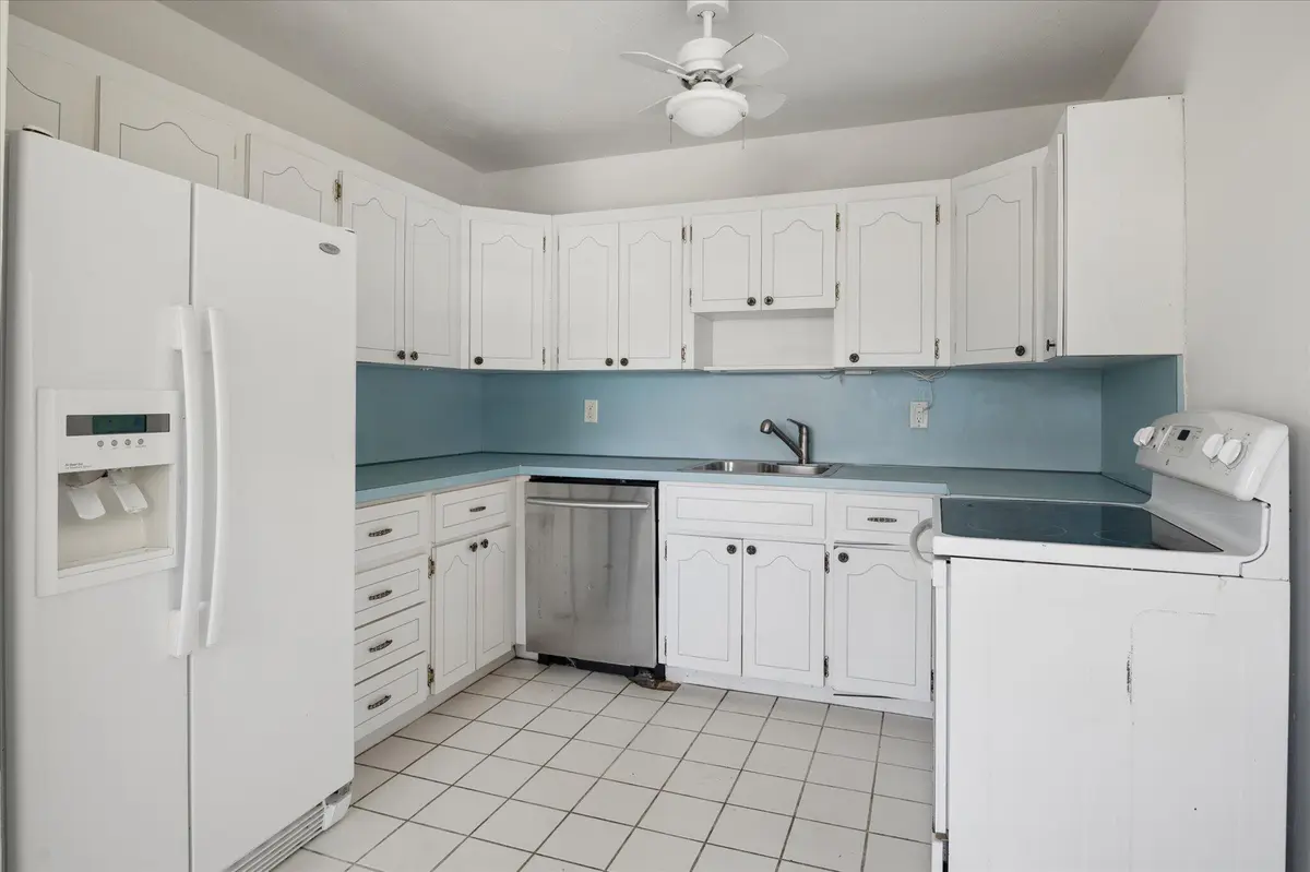 Kitchen at 1158 Grant Street, Hollywood