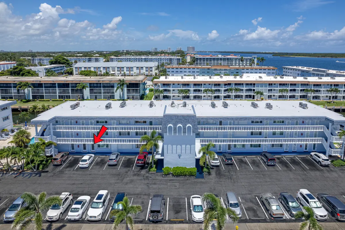 Aerial & Location of Unit at 111 Doolen Court 110, North Palm Beach