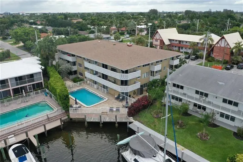 Photo 3 at 3220 Bayview Drive 102, Fort Lauderdale