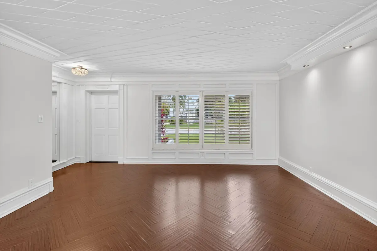 9-web-or-mls-DSC_4270 at 105 NW 8TH Place, Boynton Beach