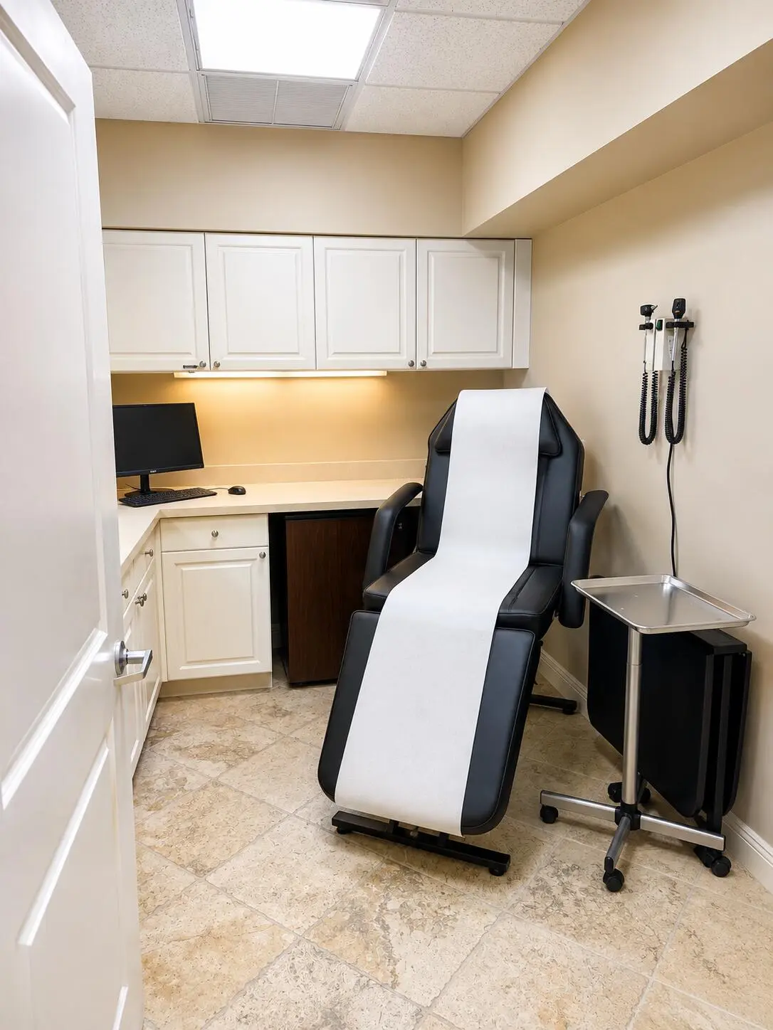 Exam room at 300 NW BETHANY Drive, Port St. Lucie