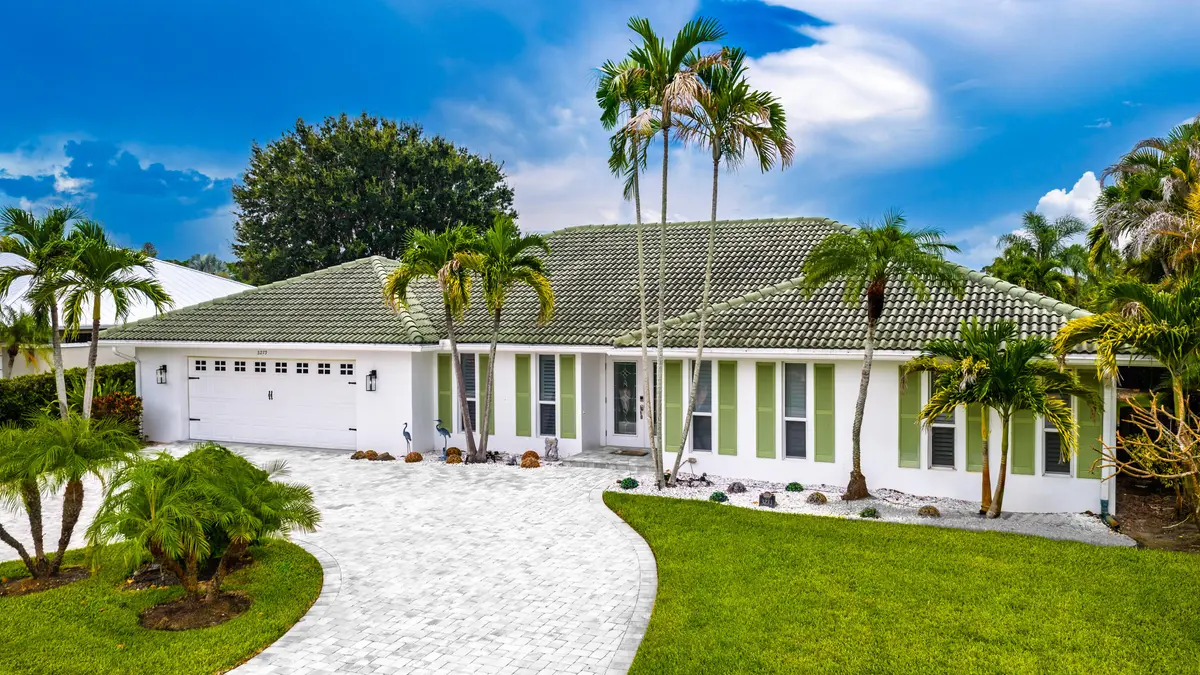 Right Side at 3273 SE FAIRWAY, Stuart
