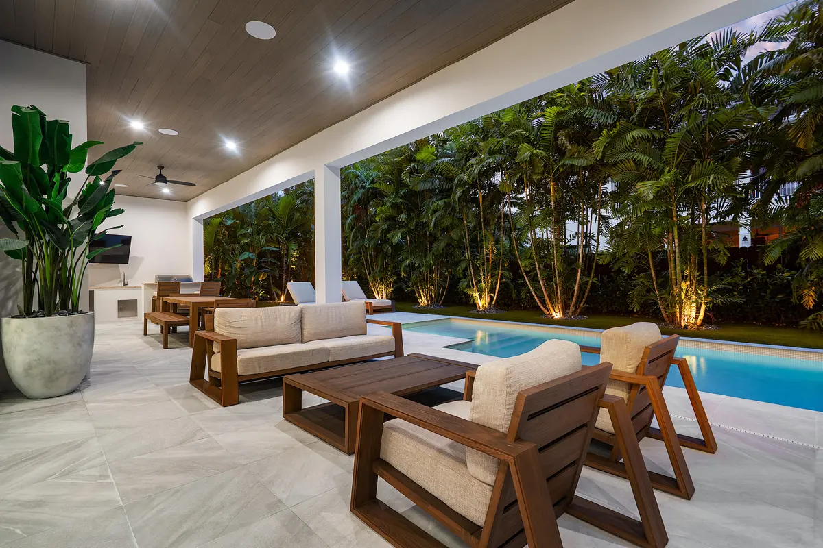 095-499Northeast4thStreet-BocaRaton-FL-3 at 499 NE 4th Street, Boca Raton
