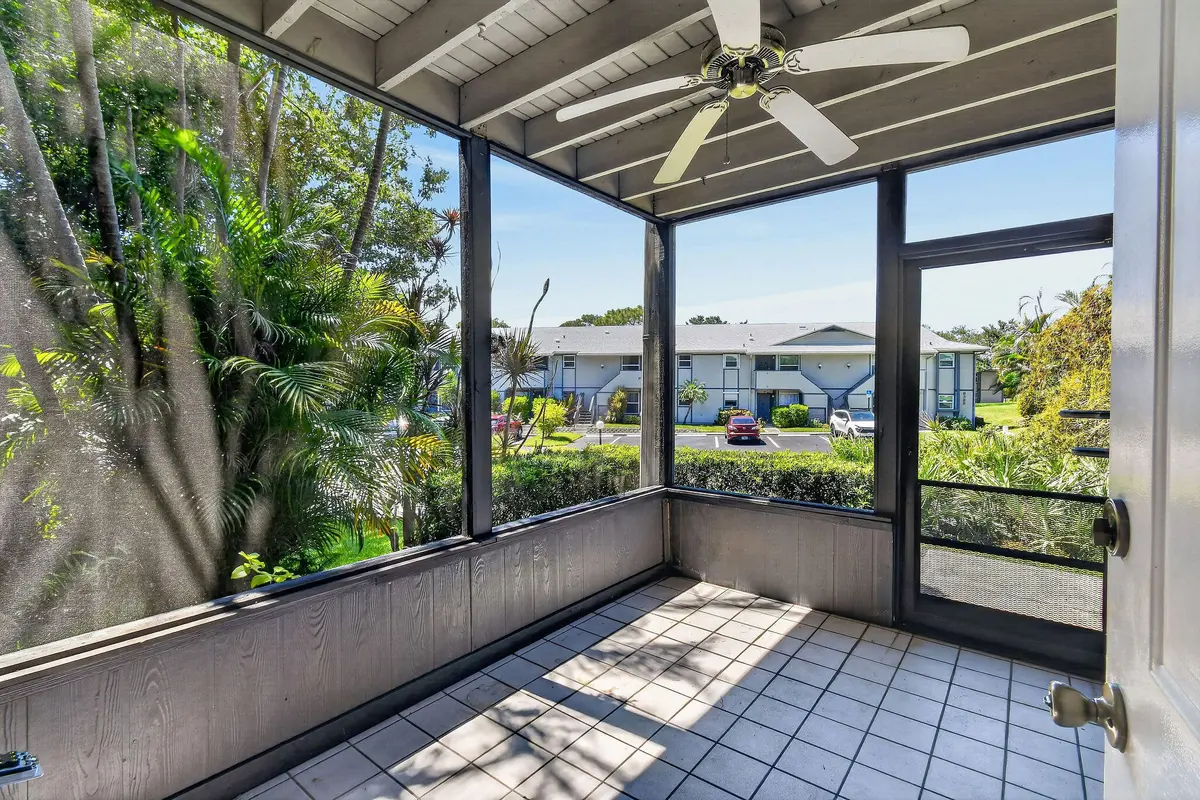 Screened porch at 8387 SE Croft Circle Q3, Hobe Sound