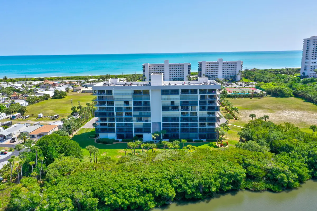 Aerial View at 5059 N HIGHWAY A1A 206, Hutchinson Island