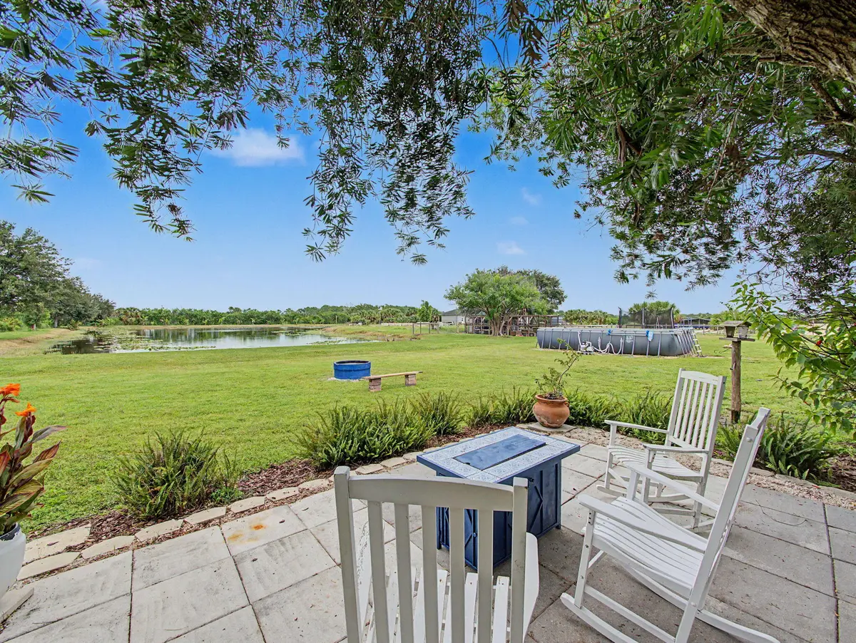 Sitting Area Fire Pit at 10650 Carlton Road, Port St. Lucie