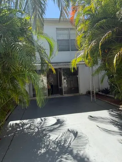 4044 SW 67th Terrace 7, Davie – Townhouse for sale