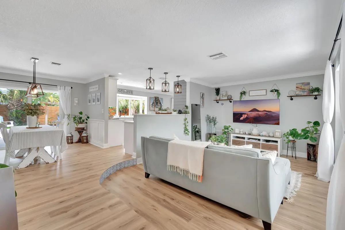 living space at 1066 SW 25TH Way, Boynton Beach