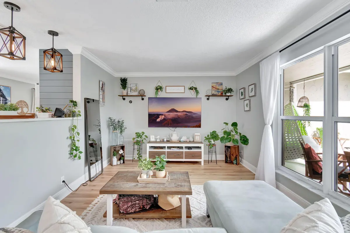 living space at 1066 SW 25TH Way, Boynton Beach