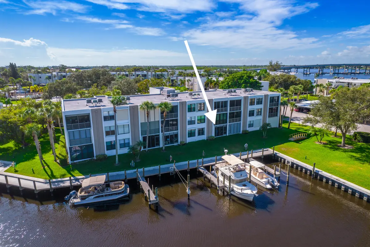Back View at 1950 SW PALM CITY Road 12-103, Stuart