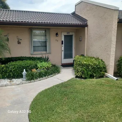 155 LAKE MERYL Drive, West Palm Beach – Condominium for sale