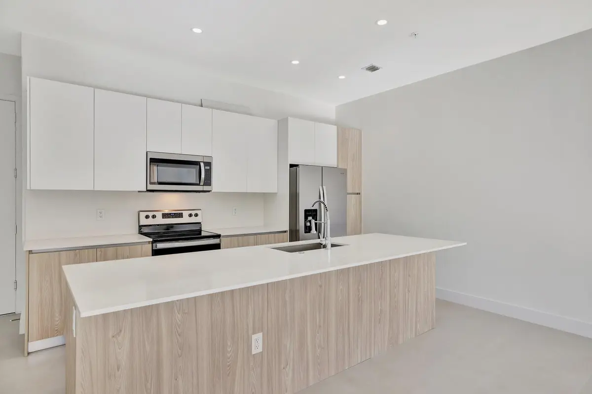 Photo 7 at 4208 NE 7TH Terrace, Oakland Park