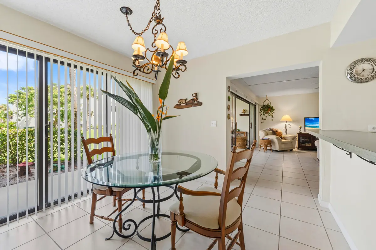 DINING ROOM at 1600 NE Dixie Highway 4-107, Jensen Beach
