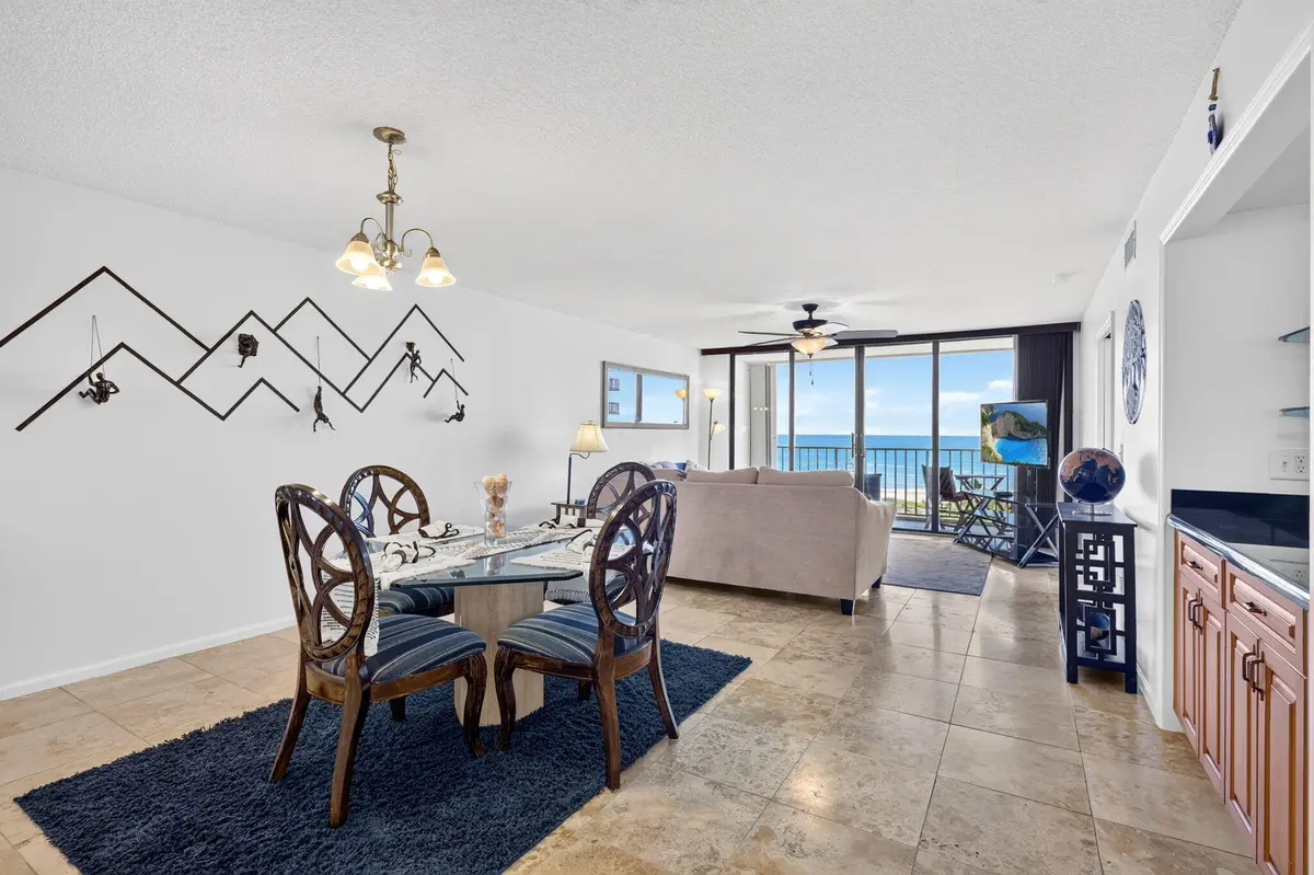 Dining Area at 5061 N HIGHWAY A1A 705, Hutchinson Island