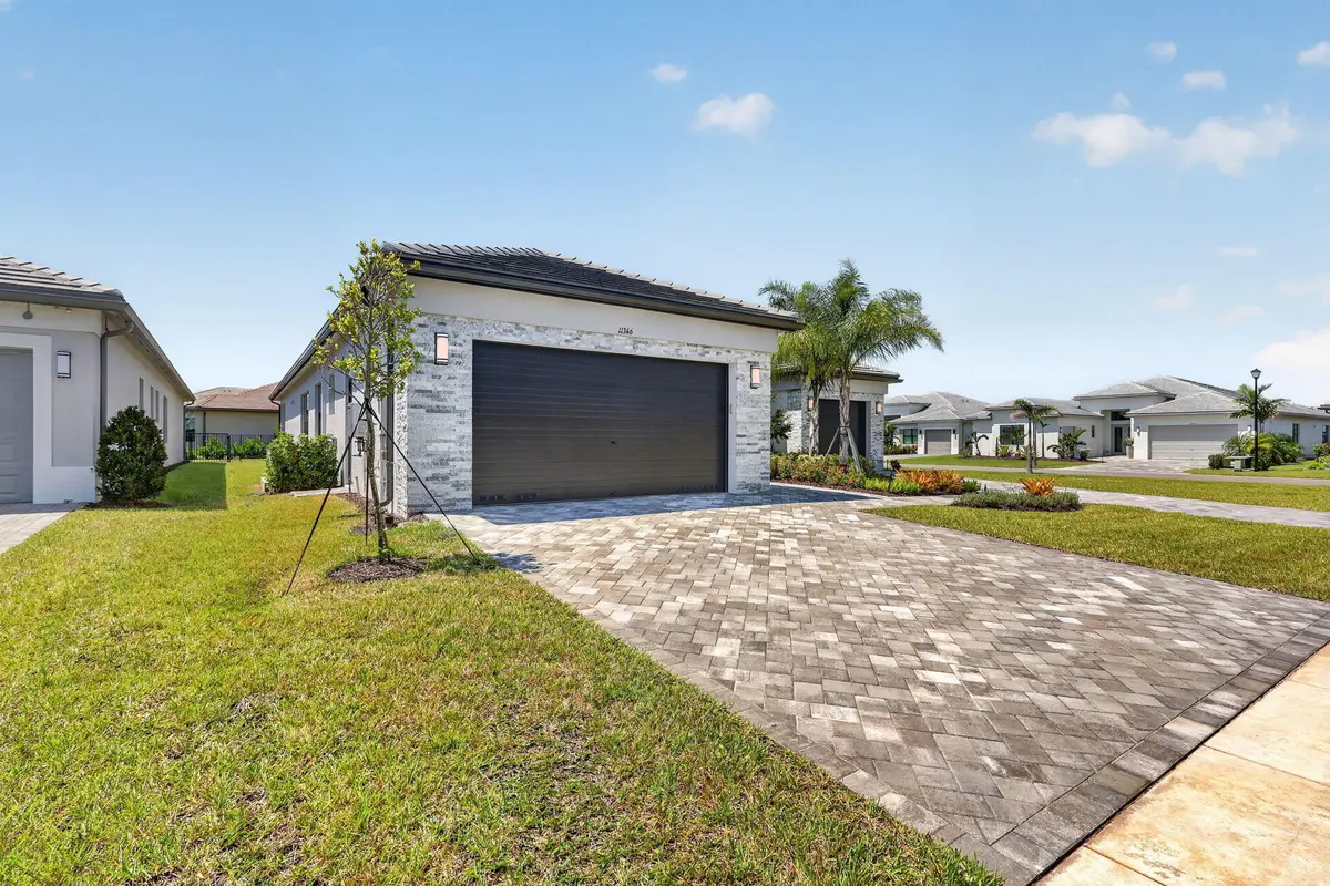 4-web-or-mls-7R7A8793 at 11346 SW Sea Cv Lane, Port St. Lucie