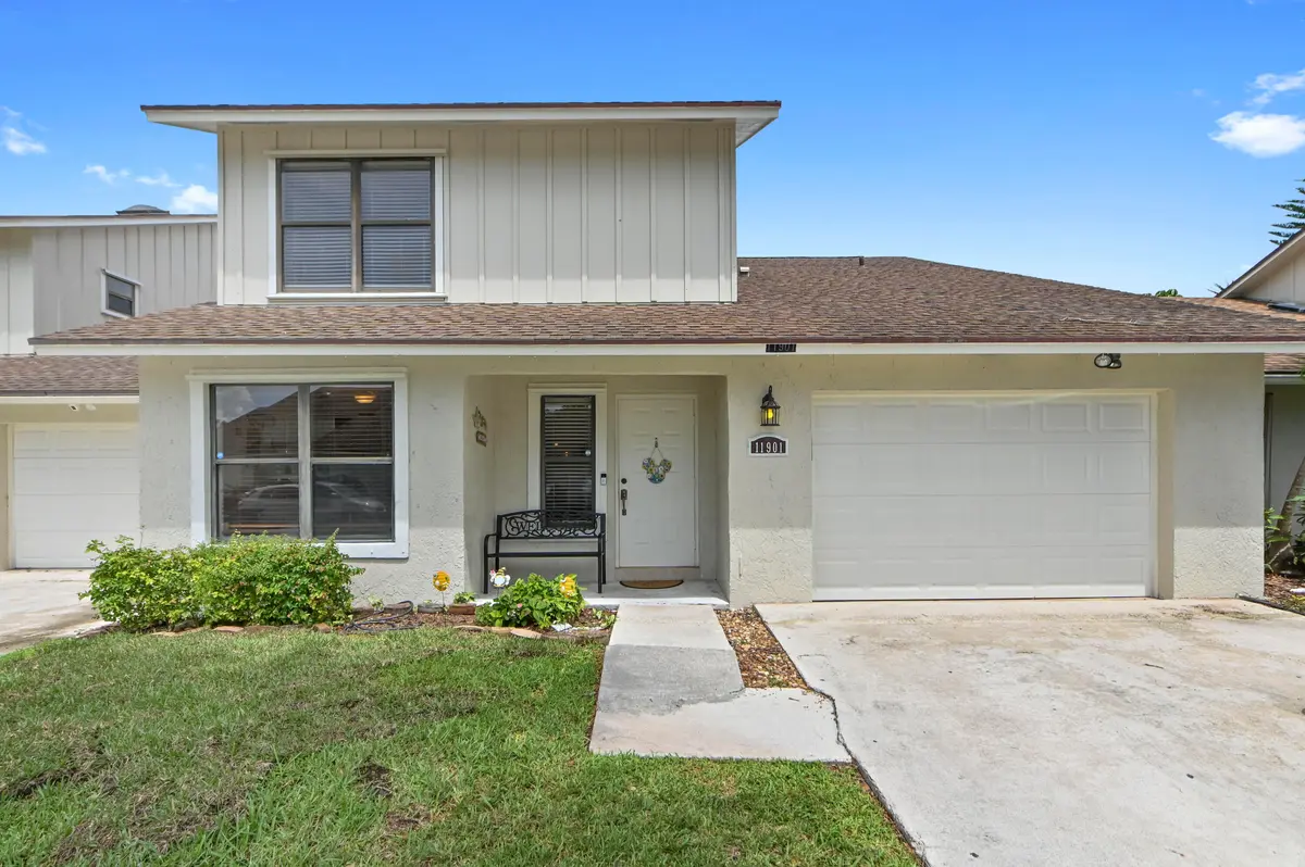 02 Entry 01 at 11901 Donlin Drive, Wellington