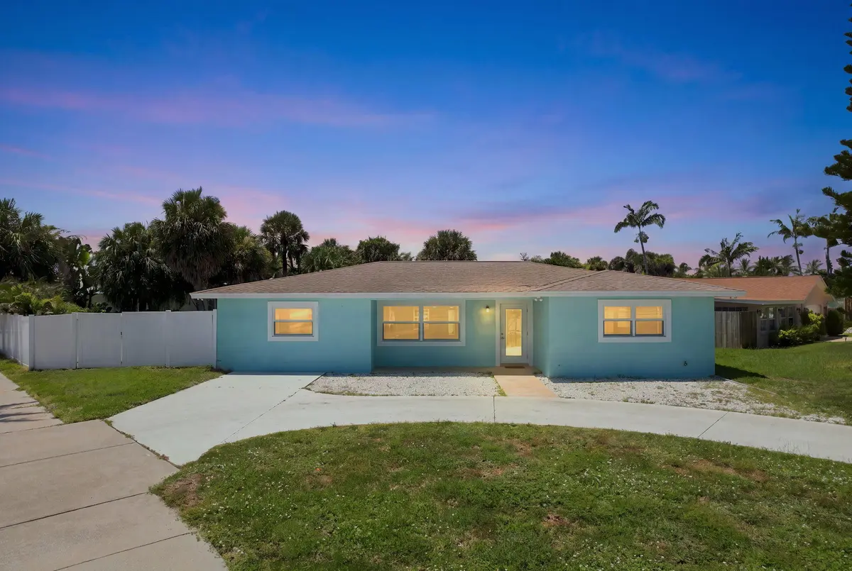 1-web-or-mls-Photo(1)-topaz at 1935 CYPRESS Avenue, Fort Pierce