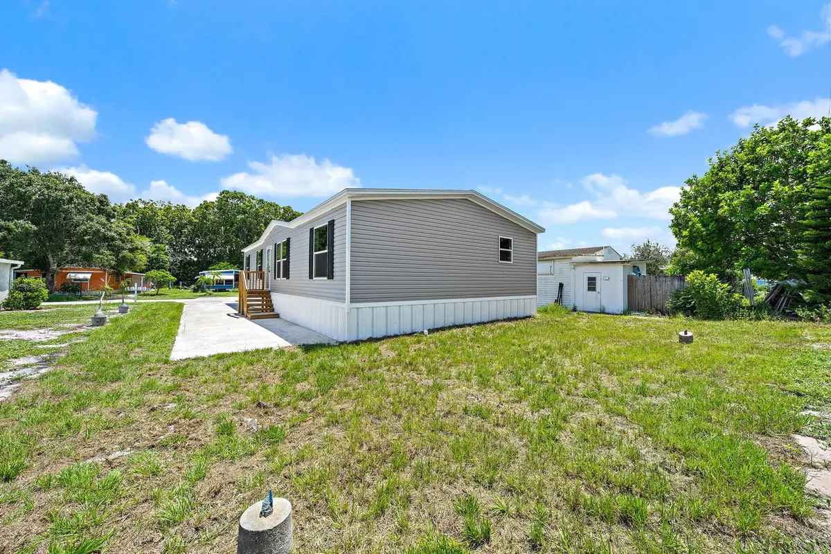 7480 SE Eagle Ave-4 at 7480 SE EAGLE Avenue, Hobe Sound