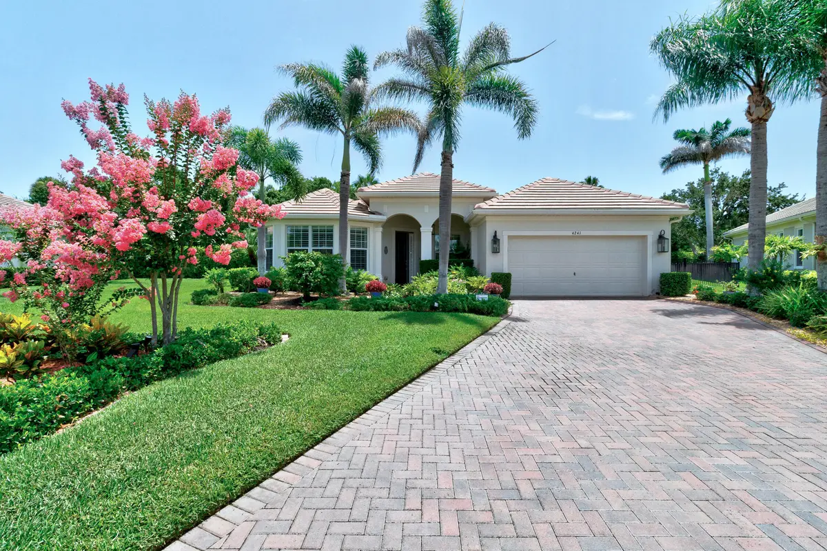 4241 Diamond Square, Vero Beach, FL – photo 1
