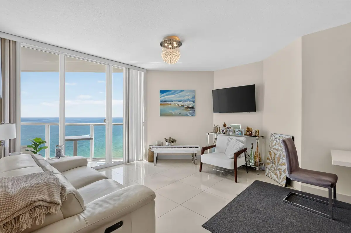 Living Room at 16699 Collins Avenue 3509, Sunny Isles Beach