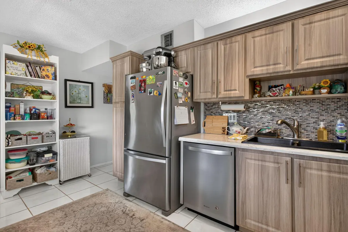 8-web-or-mls-806-8718 at 806 Cypress Grove Lane 304, Pompano Beach
